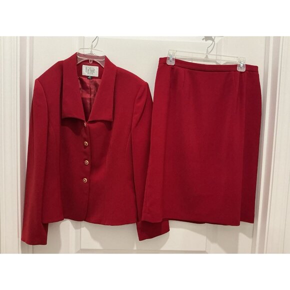 Le Suit Petite Red Skirt Suit Size 12P Women's Long Sleeve Red & Gold Buttons - Picture 1 of 11